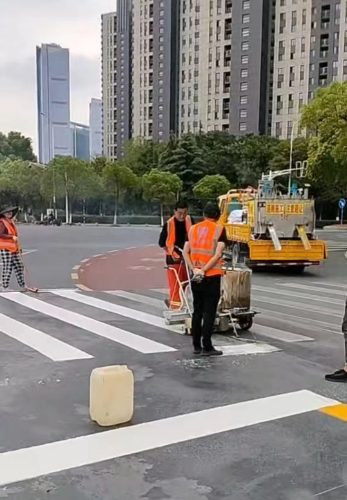 南京道路劃線機器涂刷