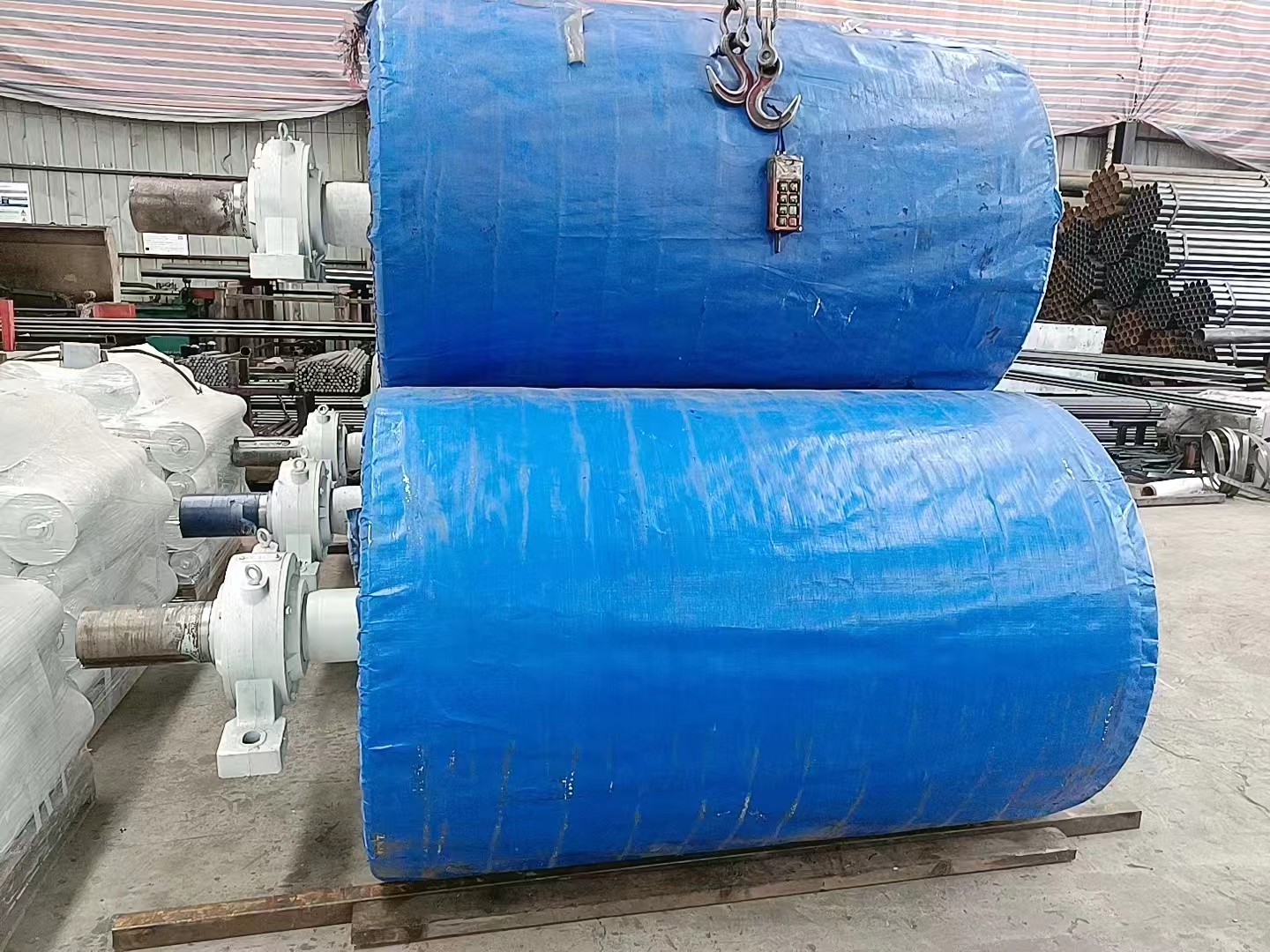 河北滄州路博機(jī)械制造有限公司專業(yè)生產(chǎn)托輥，滾筒 輸送機(jī)配件 