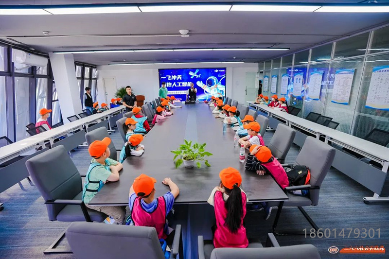 蘇州中小學(xué)生科技無人機探索暑期夏令營三六六教育社會實踐課報名