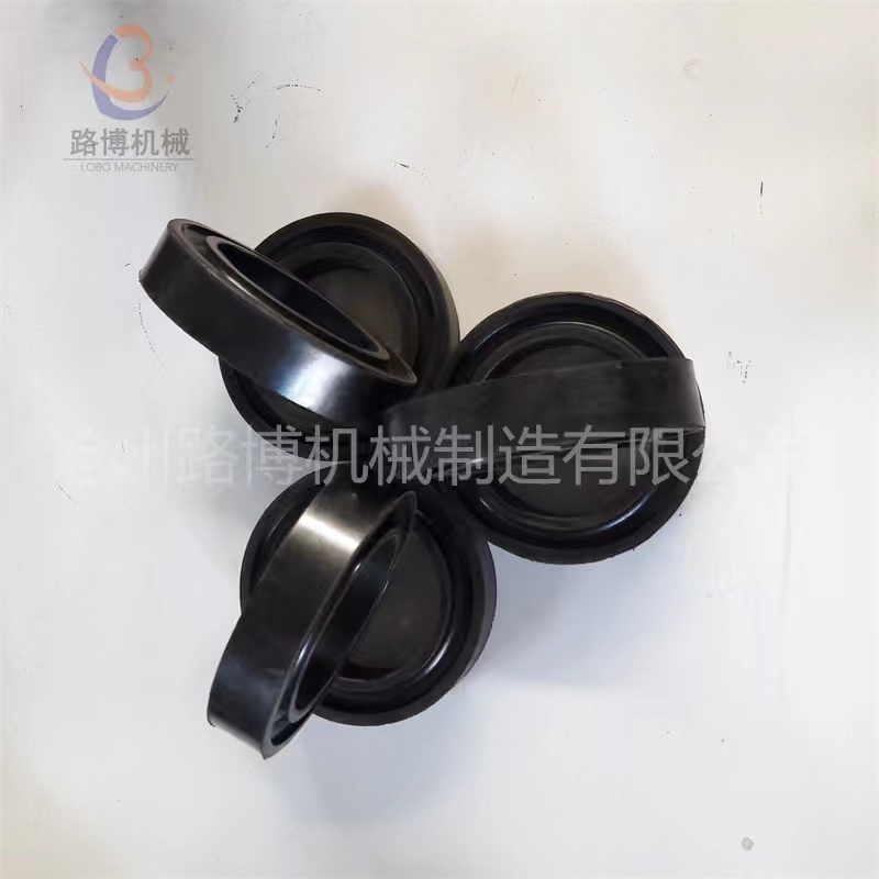 河北滄州路博機(jī)械制造有限公司專業(yè)生產(chǎn)托輥，滾筒 ，托輥支架 ，配件 ，錐形管