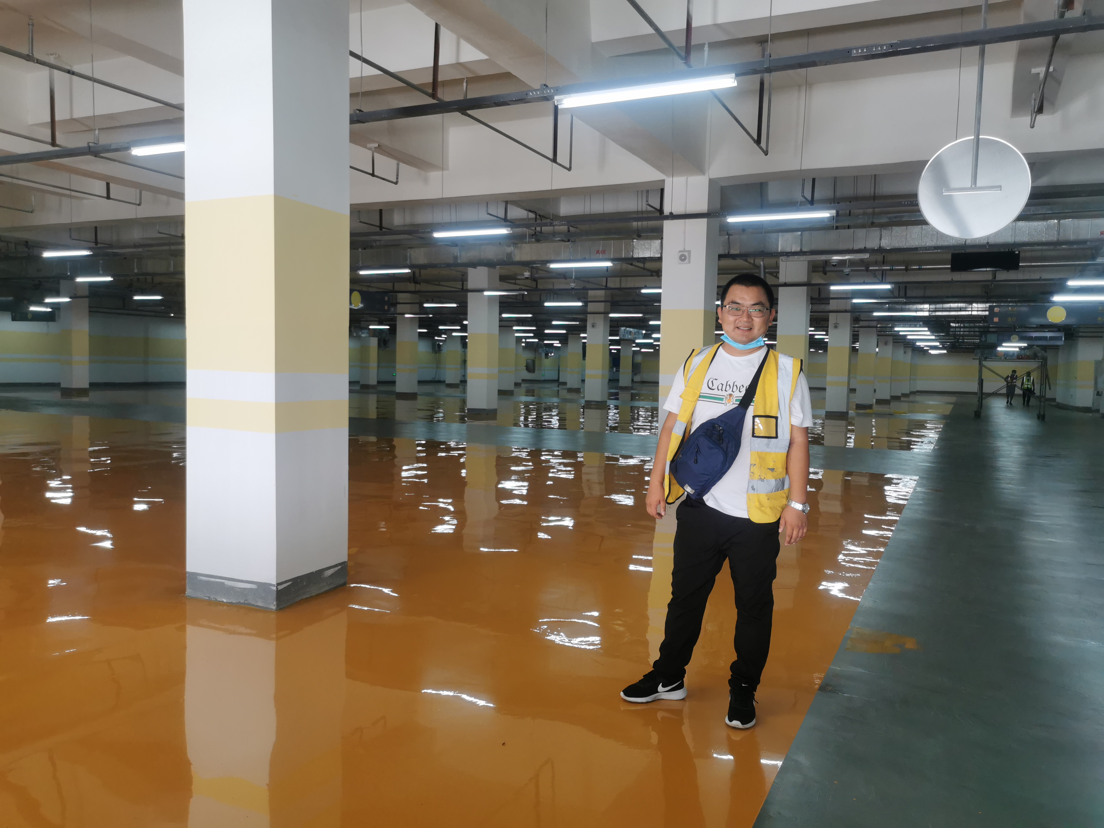 創(chuàng)爾告訴您如何選擇耐磨環(huán)氧地坪漆