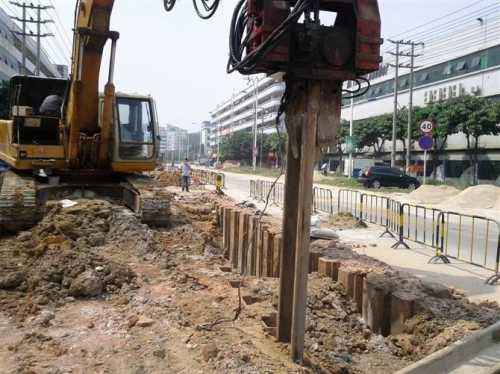 北京延慶區(qū)打鋼板樁機(jī)械7延慶區(qū)基坑打鋼板樁支護(hù)8拉森鋼板樁護(hù)坡9