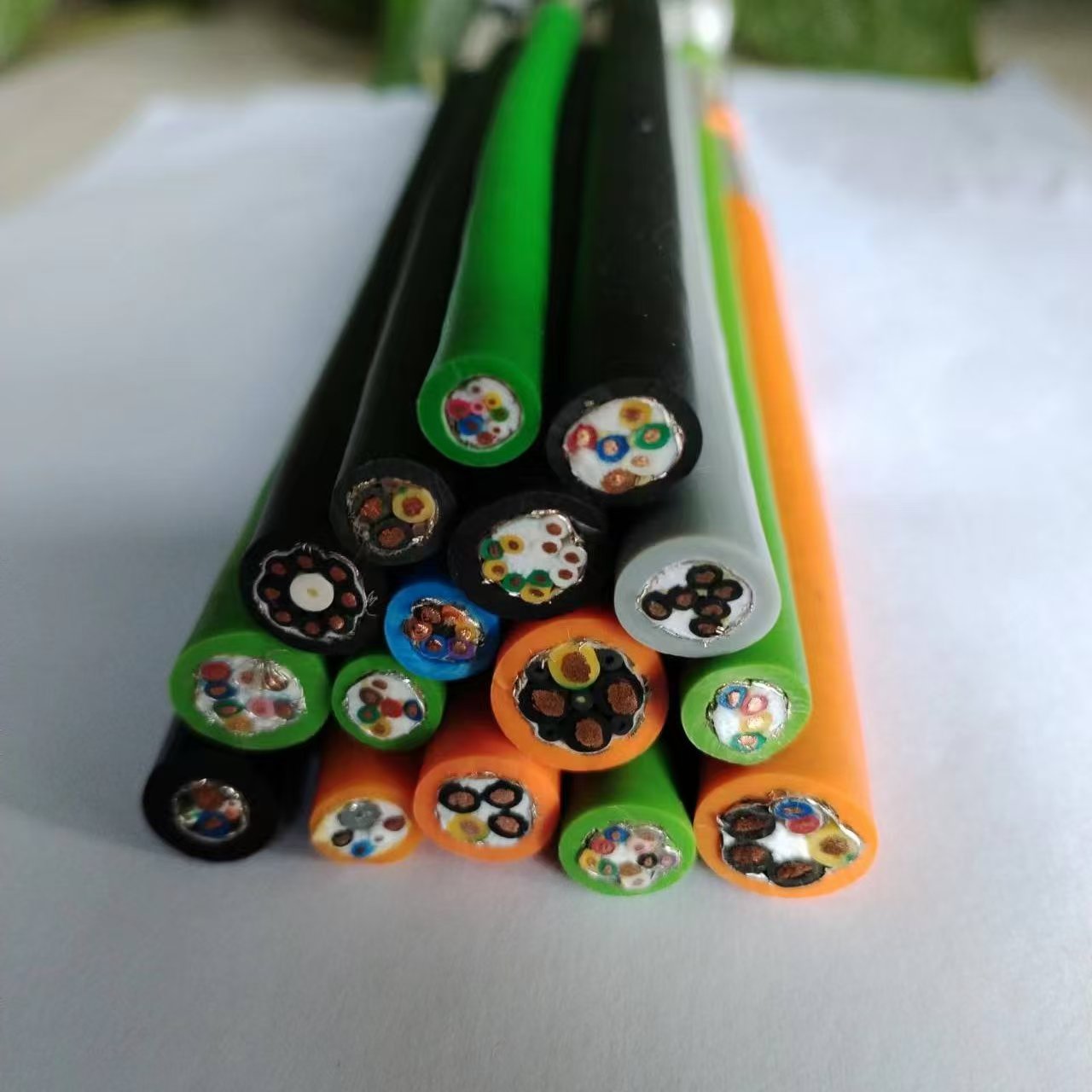 艾普達(dá)龍門吊起重機(jī)卷筒電纜