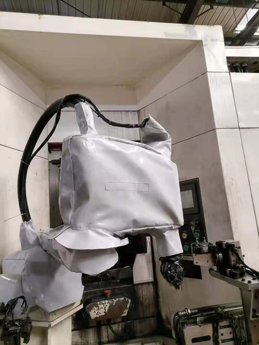 機(jī)器人防護(hù)服PVC材質(zhì)